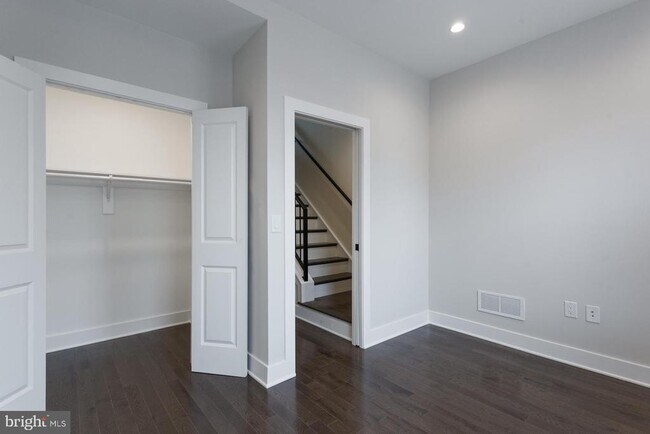 Photo - 2722 Latona St