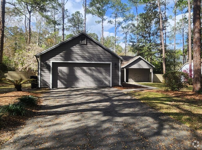 Building Photo - 3/2 (Haile Plantation) Rental