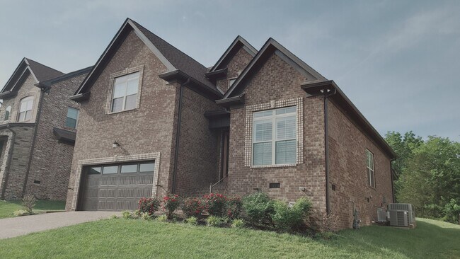 Photo - 712 Brooke Cv