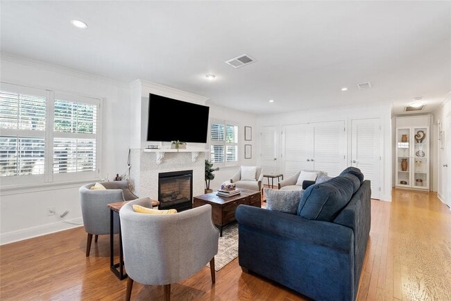 Photo - 2105 Westover Rd