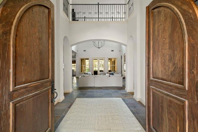 Photo - 5902 Saratoga Cove