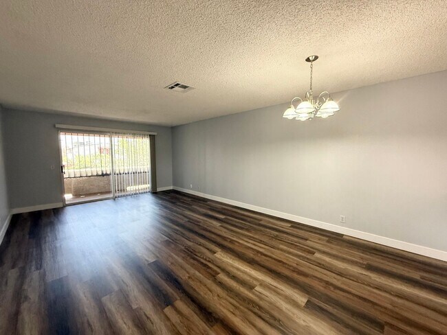 Photo - 2/BD 2/BA Comfort & Convenience in the Hea...