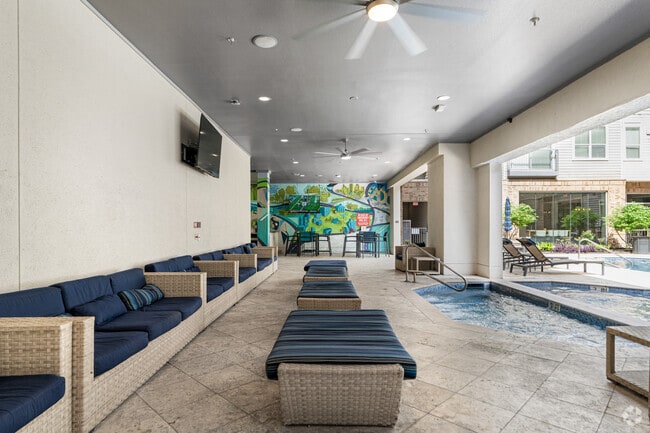 SYNC Med Center - Outdoor Living Area