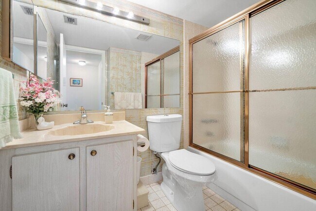 Photo - 342 Pine Ridge Cir Unidad B-2