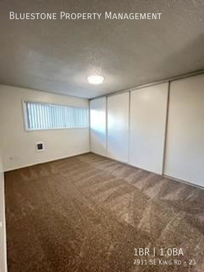 Photo - 7911 SE King Rd Unidad 23