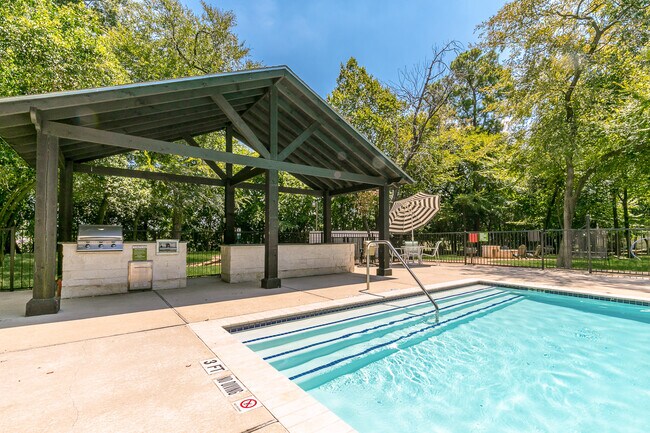 The Grove at White Oak Apartments