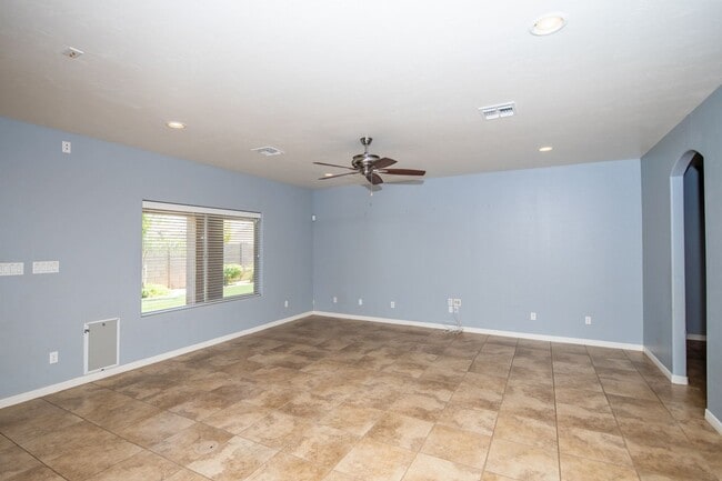 Photo - Spectacular open floor plan home!