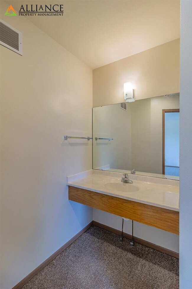 Photo - 928 Moro St Unidad 930