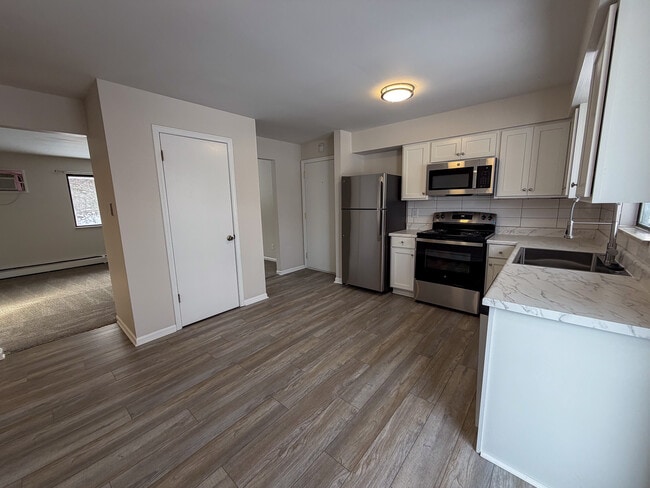 Photo - 1356 Vineland Ct SE