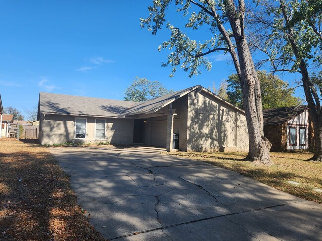 Nice 3/2/2 home on edge of town with easy ... - Nice 3/2/2 home on edge of town with easy ...