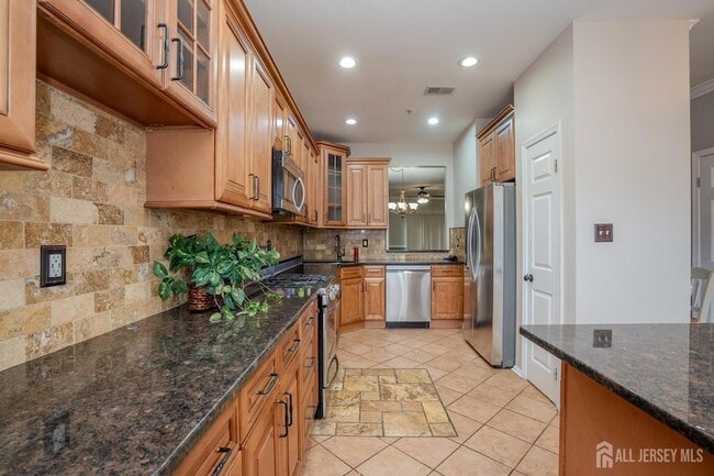 Photo - 1503 Blossom Cir