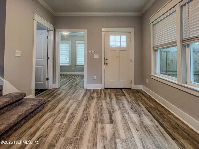 Photo - 4325 Appleton Ave