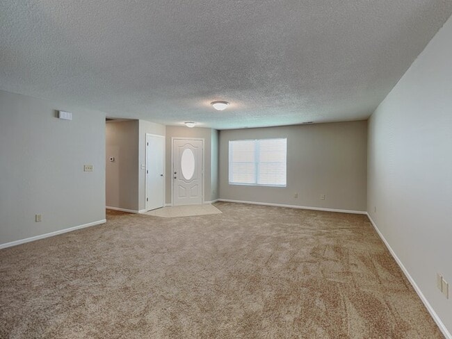 Photo - 4440 Riverbrook Ln