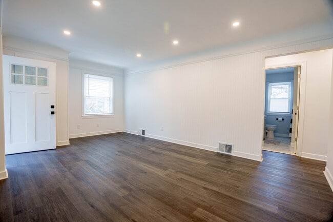 Photo - 361 Adams Ct