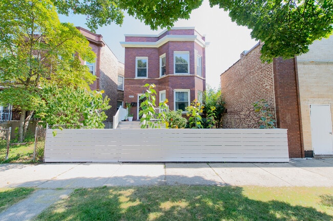 Building Photo - 4807 N Paulina St Unit G Rental