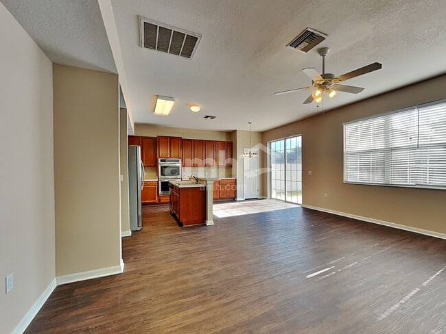 10402 Boyette Creek Blvd