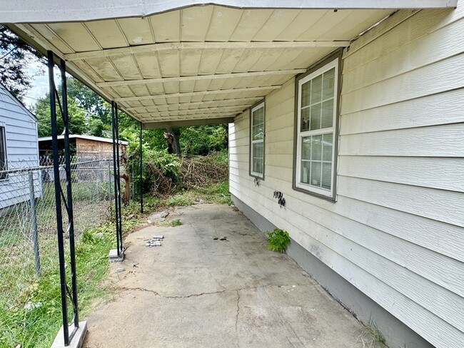 Photo - 1623 Harville St