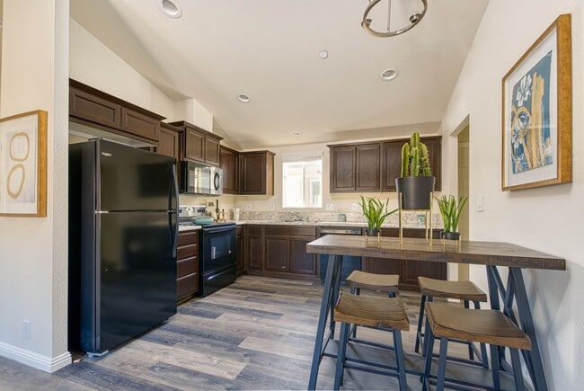 Photo - Remodeled 3 Bed/2 Bath National City Unidad 1837