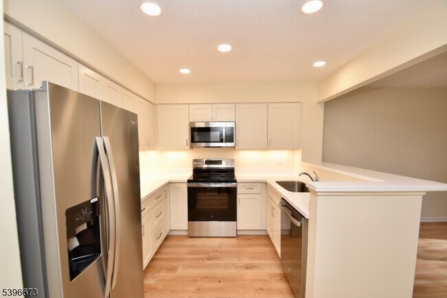 Photo - 15 Stonehouse Ct