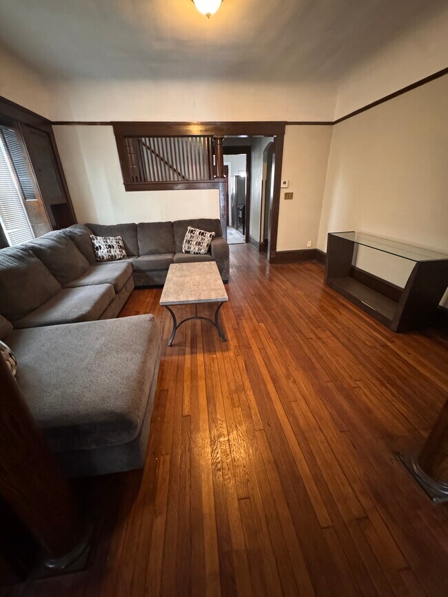 Photo - 1477 E 116th St