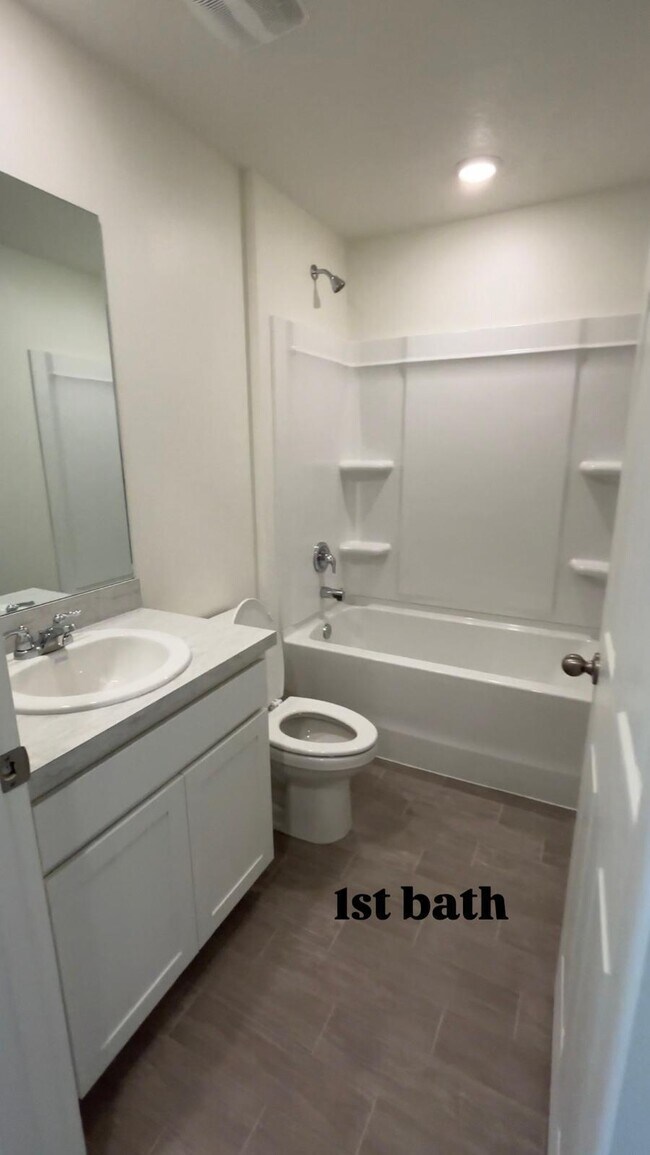 Photo - 414 NW 12th St