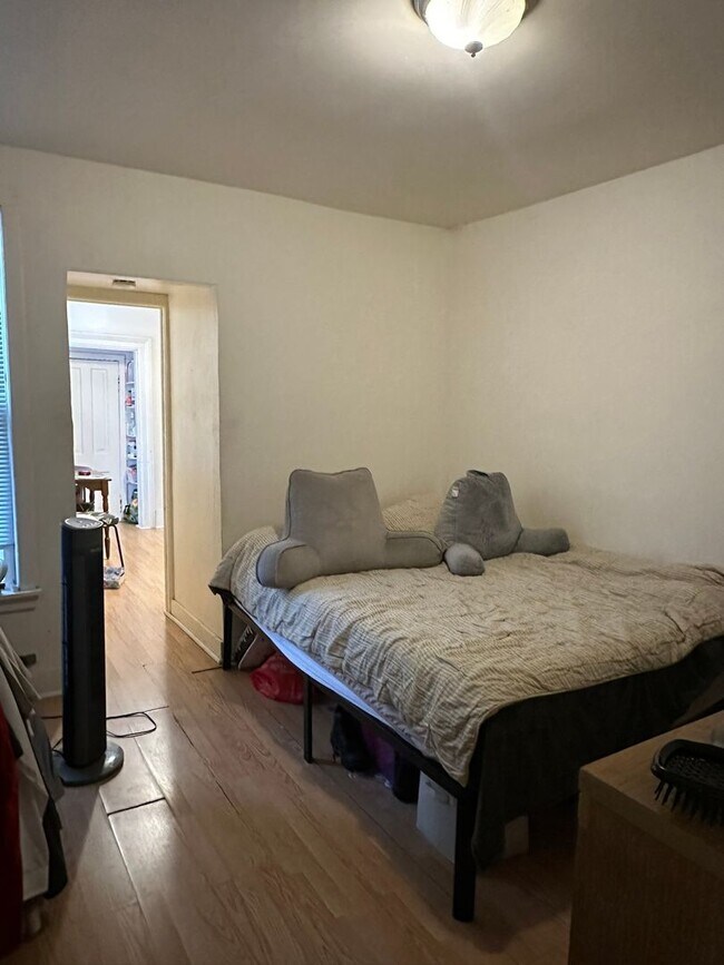 412 W Washington Ave Unit B