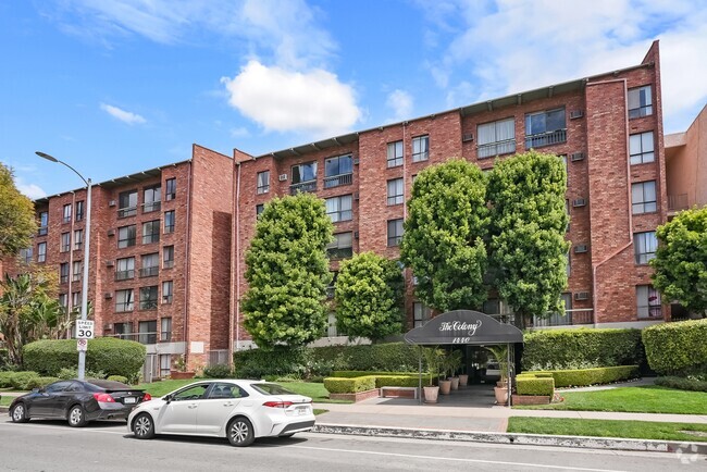 Building Photo - 1440 Veteran Ave Rental