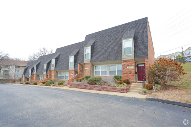 Building Photo - Fieldpointe Of St. Louis Rental