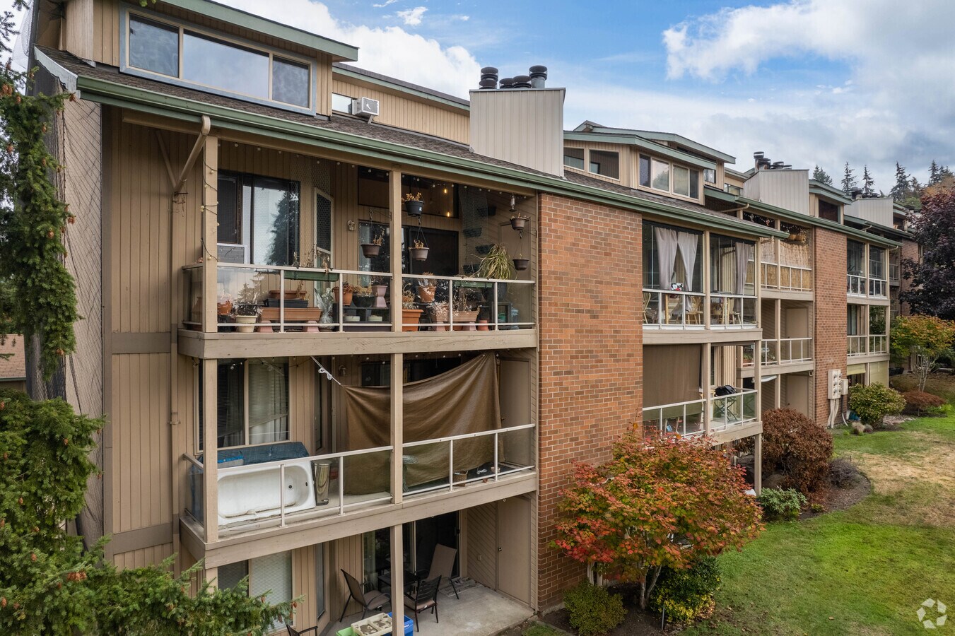 Exterior - Ballinger Point