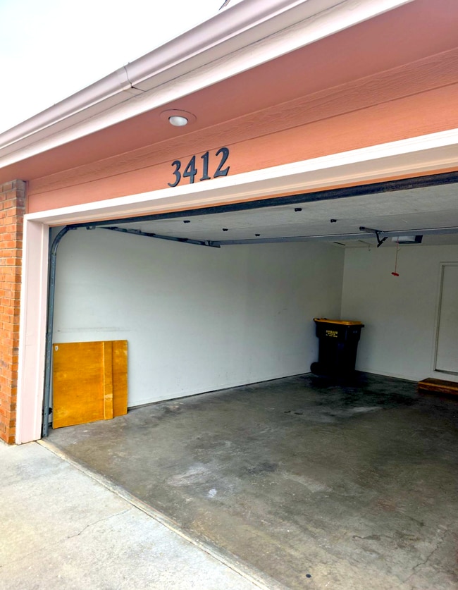 Photo - Great 3 Bed 2 Bath 2 Car Garage Split Level Duplex- Pets ok!