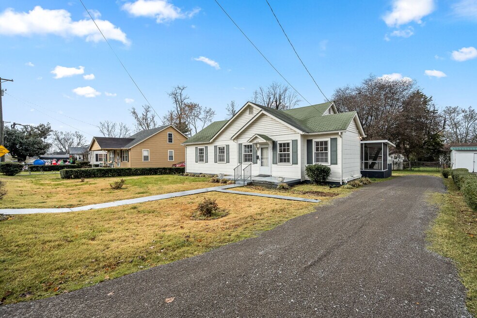 308 1st Ave