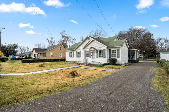 Photo - 308 1st Ave