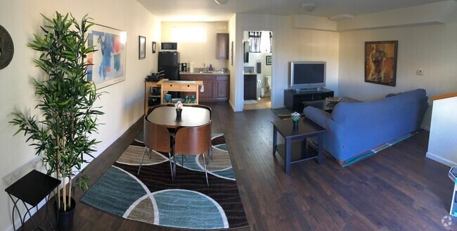 Building Photo - 118 S Orchard Dr Unit ALL UTILITIES INCLUDED Rental