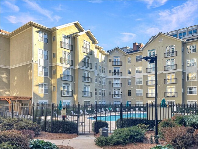 Photo - 800 Peachtree St NE Condo Unit 1512