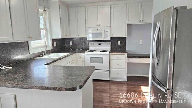 Photo - 16686 Dublin Rd SE