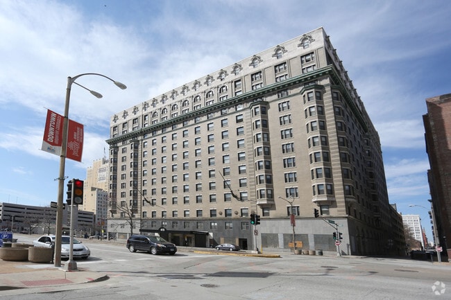 Photo - Jefferson Arms