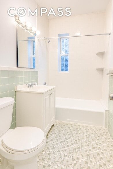 Photo - 191-13 42nd Ave Unidad F1