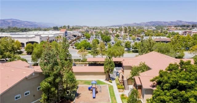 Photo - 24909 Madison Ave Unidad 1212