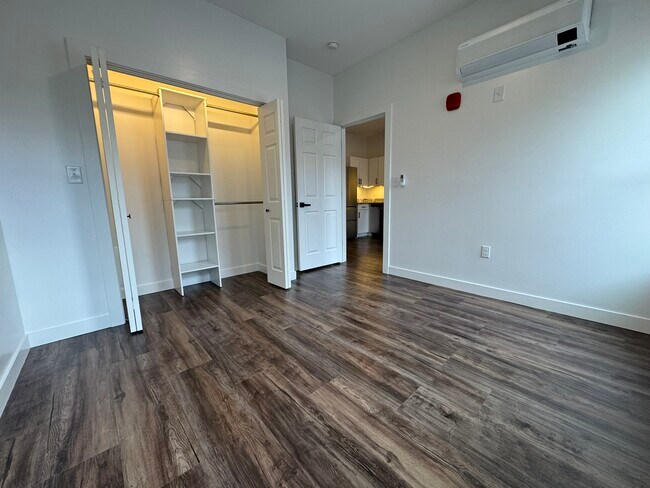 86 Main St