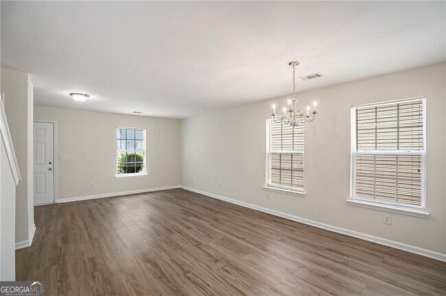 Photo - 3015 Whittier Way