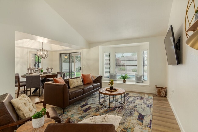 Building Photo - 6722 E Beverly Ln Unit ID1247666P Rental