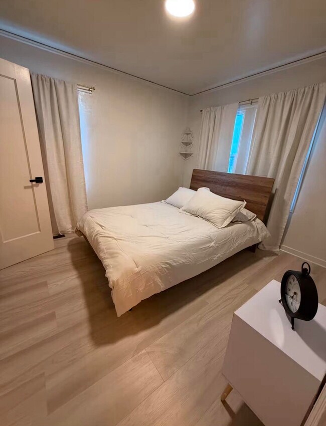 Photo - 417 Front St