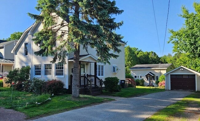 Photo - 35 Jackson St