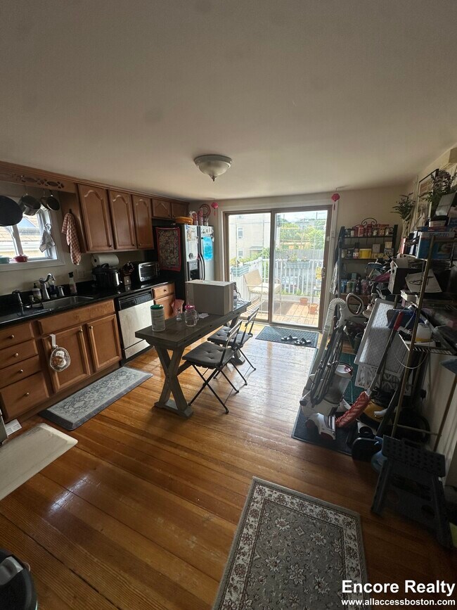 5 Clyde St