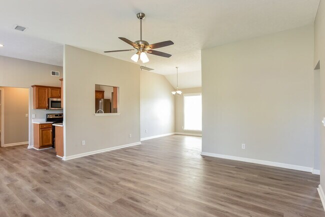 Photo - 416 Lake Forest Dr