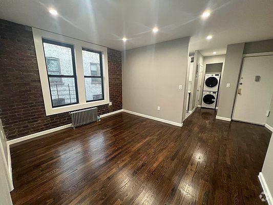 Building Photo - 2 bedroom in BRONX NY 10453 Unit 8A Rental