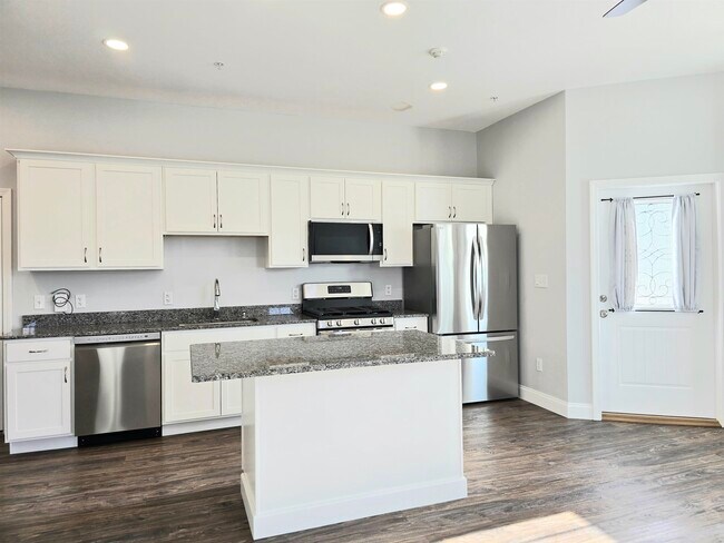 Photo - 2 Railroad Ave Unit 101