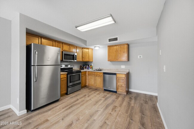 Photo - 6166 E Glencove St