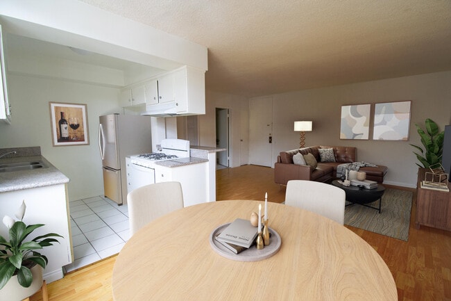Dining/Kitchen