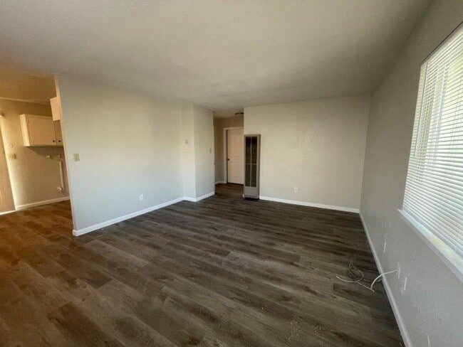 Photo - 2 Bedroom Walking Distance to Mather Air F...